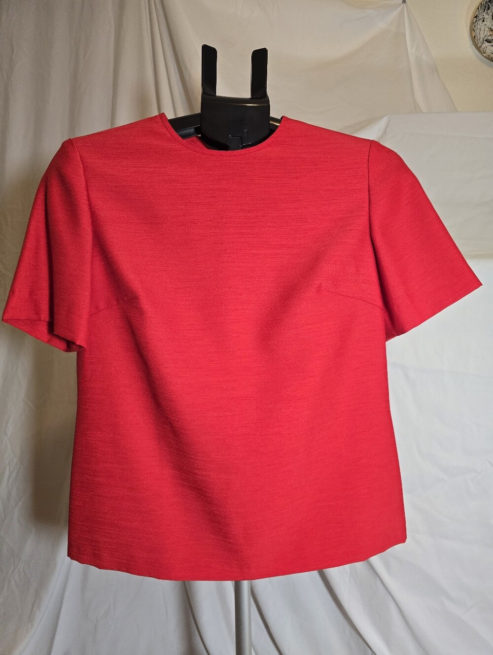 Vintage Crewneck Short-Sleeve Blouse Shirt in Bright Red